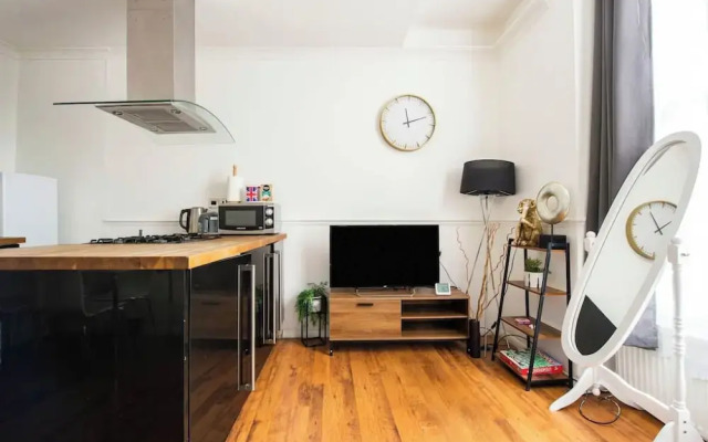 Charming London Apartment Near Hyde Park