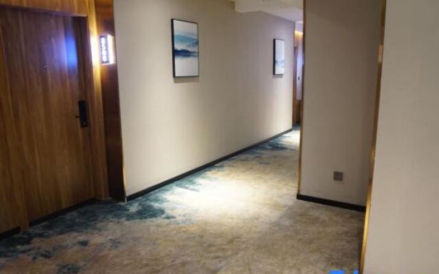 Yuefeng Boutique Hotel (Longyandong Station)