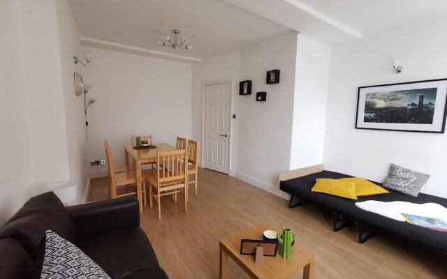 Central Apartment Near Barbican Centre