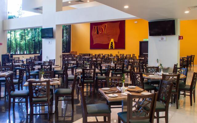 Holiday Inn Mexico Dali Airport by IHG