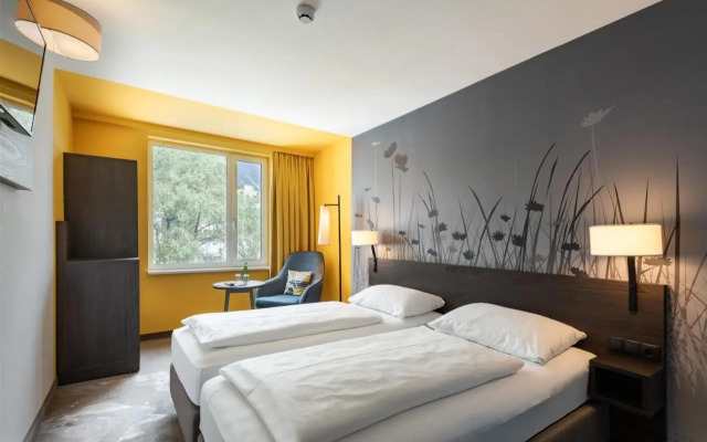 4 Rest Hotel