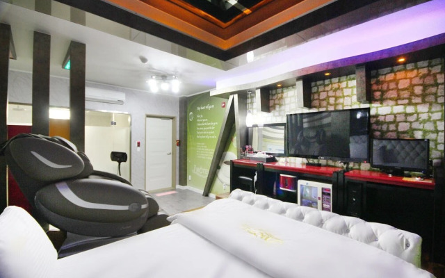 Gimcheon J Self Check-in Motel