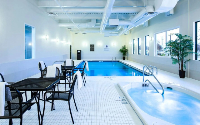 Best Western Plus Winnipeg Airport Hotel