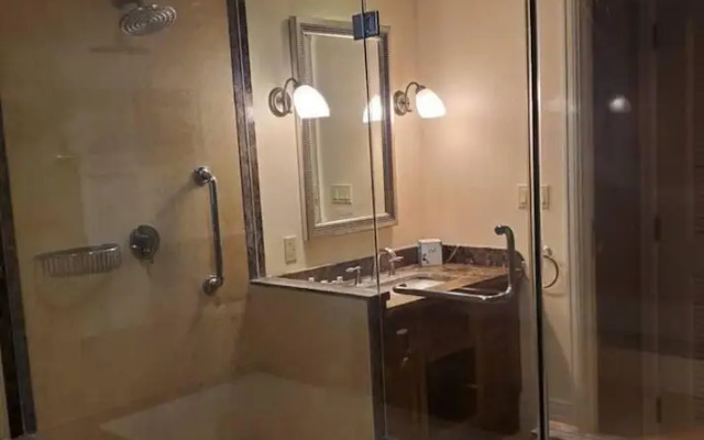 Luxury 1-bed Apartment in Montego Bay