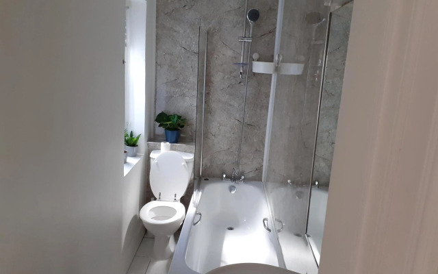 St James Quarter 2 Bed Apartment