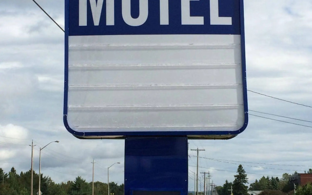 Trunk Road Motel