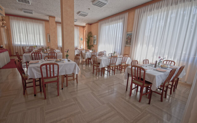 Hotel Alpi