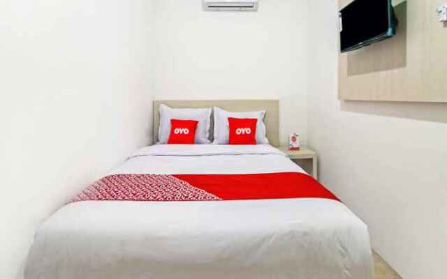 OYO 3495 Menjangan Residence at De Priok