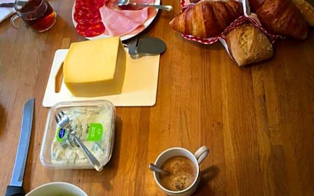 Mango House Homestay