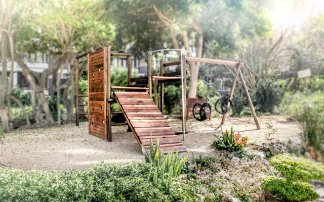 438 St Martini Gardens