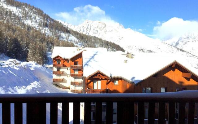 Les Gentianes Cimes Et Neige