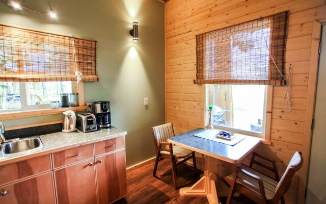 Bella Coola Grizzly Tours Cabins