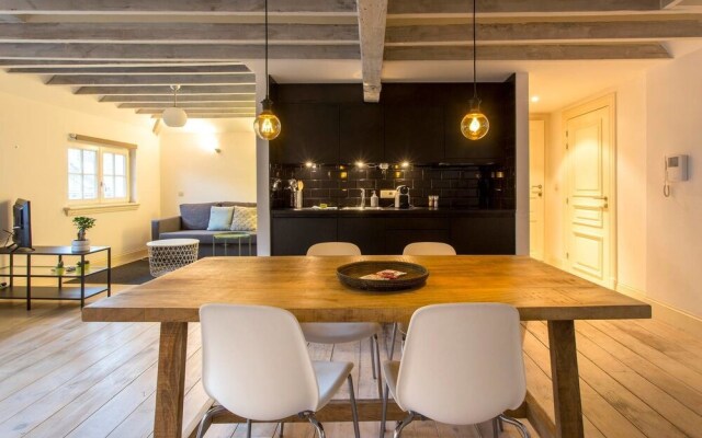 Saint Pauls Suite 17