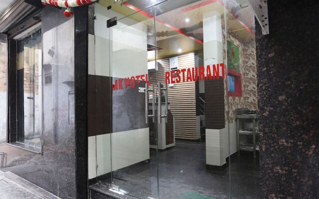 OYO 28440 Mk Hotel And Restaurant