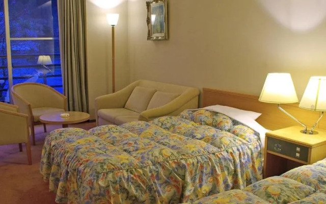 Higashiyama Onsen Maple Plaza