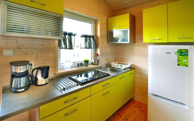 Cottage in Jaroslawiec Near Heated Pool