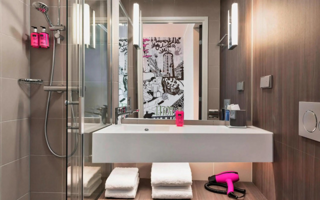 Moxy Copenhagen Sydhavnen