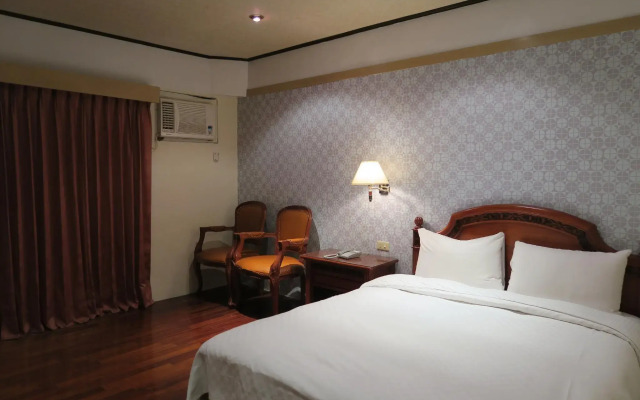 Champagne Hotel