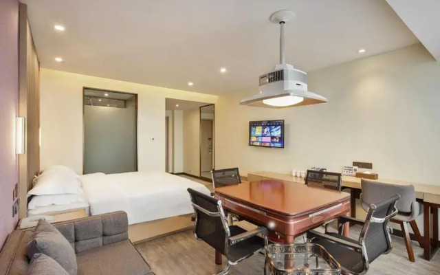 7 Days Premium (Chongqing Liangping People's Square Center)