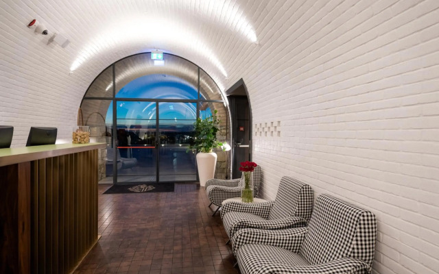 Winery & Design hotel ROXANICH