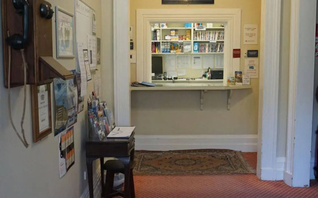 Dorset House Backpackers