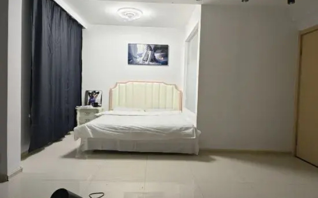 Banshan Hot Spring Homestay (Jingyuetan Subway Station Branch)