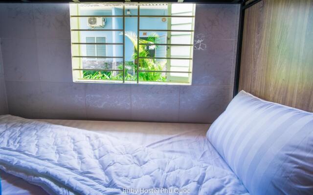 Ruby Phu Quoc Hostel