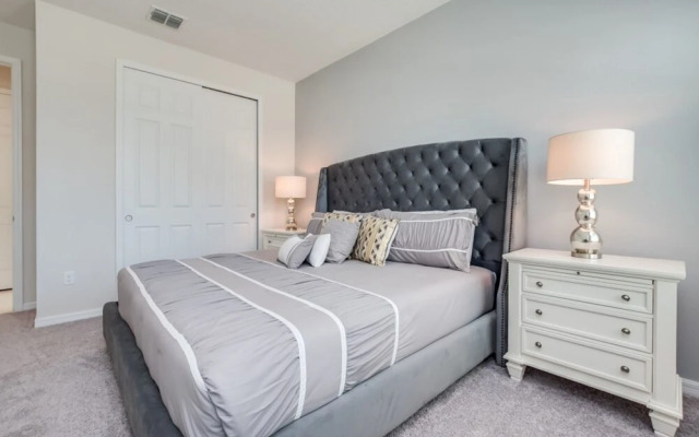 Windsor at Westside 9001