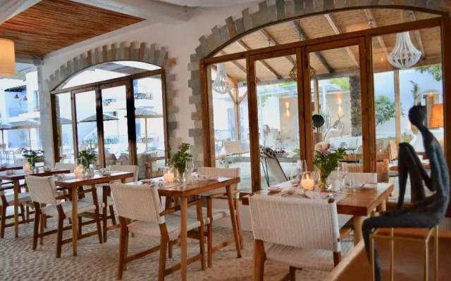 Caesars Gardens Hotel & Spa