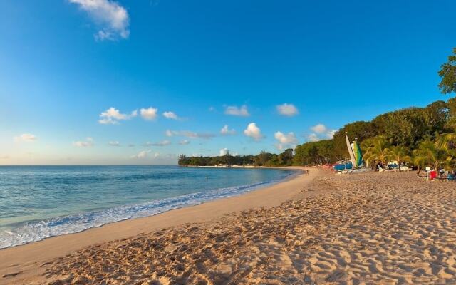 Relax by the pool, minutes from the beach - Toad Hall by BSL Rentals
