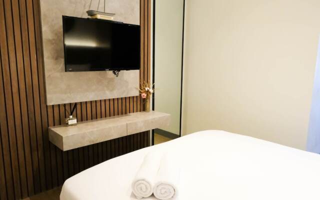 Aesthetic 2Br Connected To Mall At Supermall Mansion Apartment