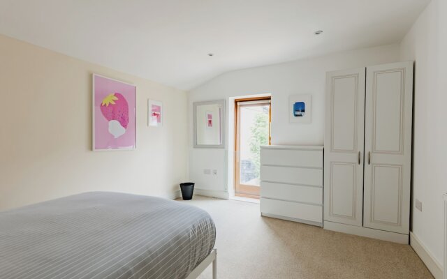 Platform Avenues 5 Bed House