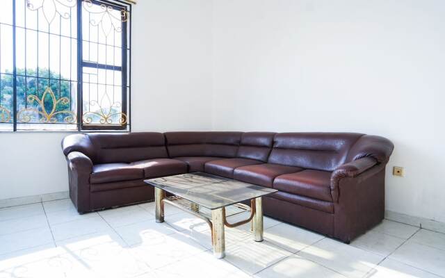 OYO 1281 Home Stay 83