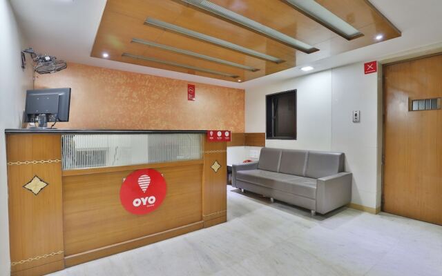 OYO 11007 Hotel Amity