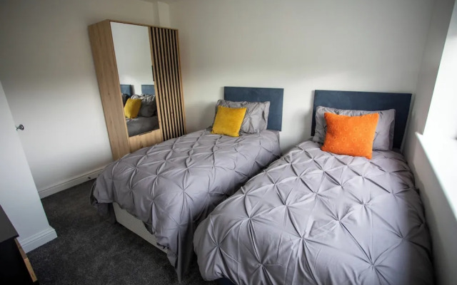 3 bed Apartment in Huddersfield