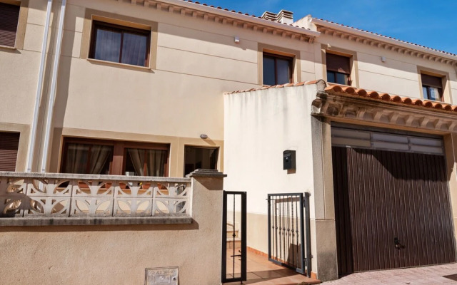 Quaint Holiday Home With Private Pool