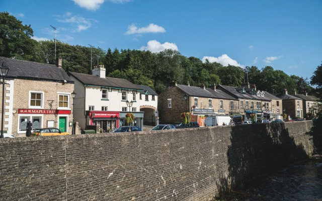 Town Street Apartment