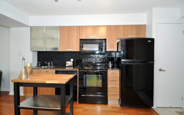 Stunning 1BR Condo Downtown Location