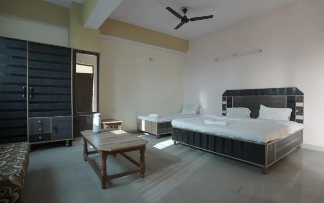 Hotel Mohan by OYO Rooms