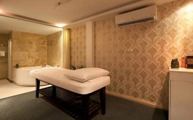 Victory Saigon Hotel