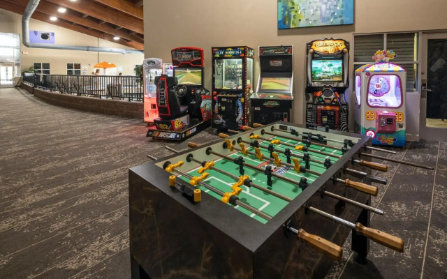 Holiday Inn Detroit Lakes by IHG