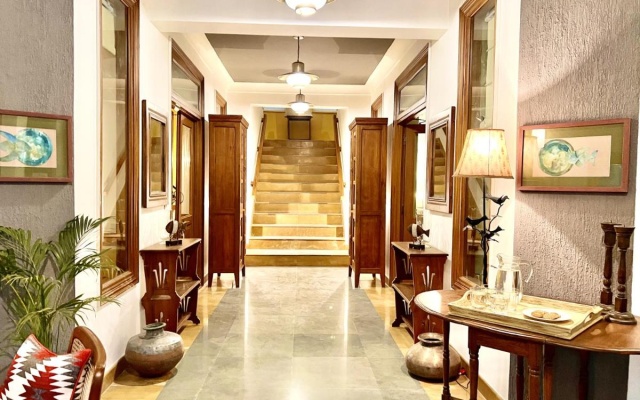The Fishermen's Lodge - A Lake Facing Hotel (20 KMS From Nainital) – Lobby – Nainital