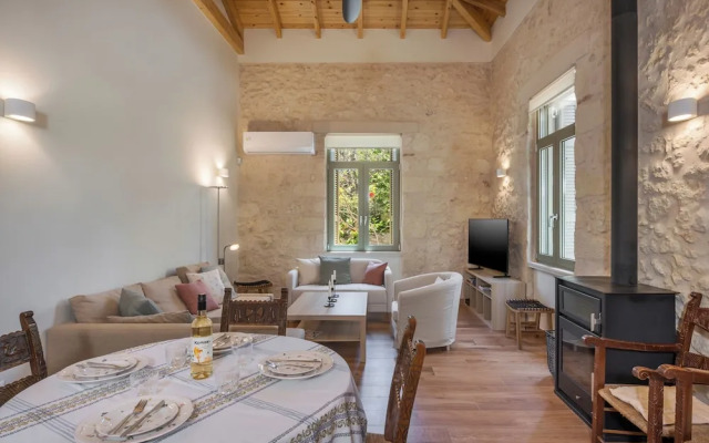 Lithos Residence