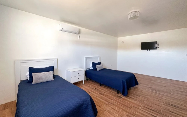 Spacious 3BR House Near Iconic Sandy Beach