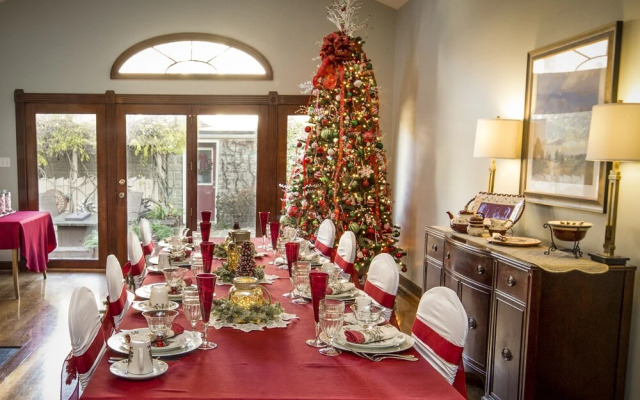 Weller Haus Bed, Breakfast & Event Center