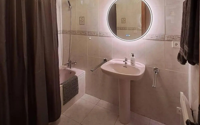 La Marina Oasis, 2-beds, Sleeps 4, 10 min to Beach