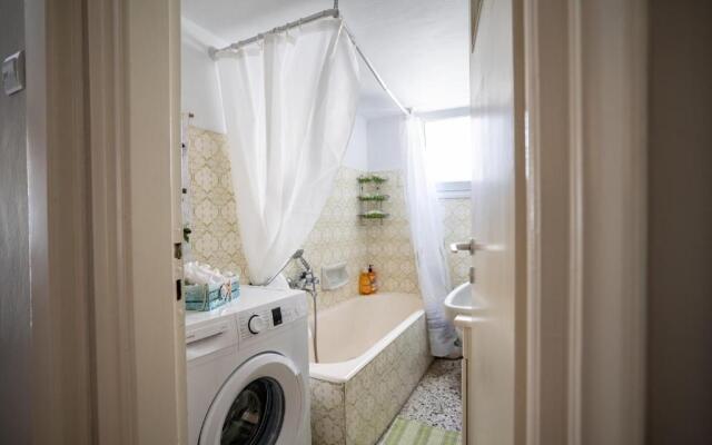 Family apartment at Kalithea 2 bedrooms 4 pers