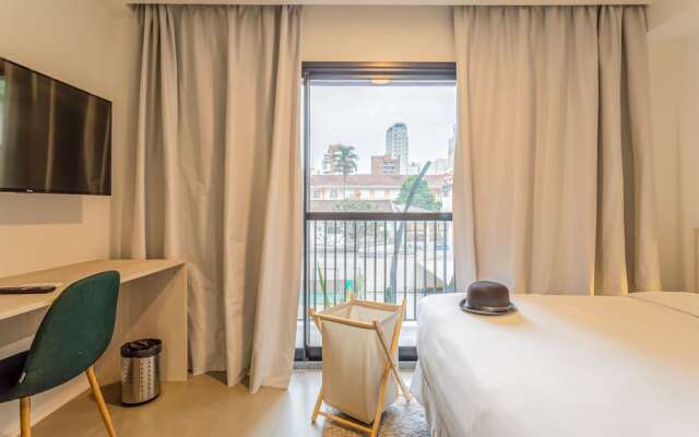 Charlie Sabiá Moema Essential