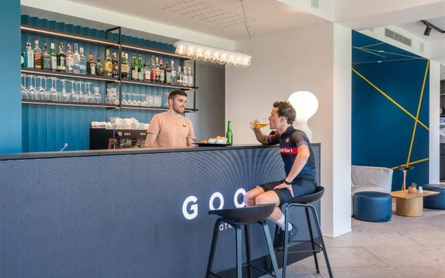 Hoody Active & Happiness Hotel