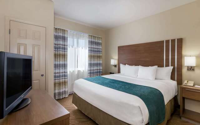 Hawthorn Extended Stay by Wyndham Naples